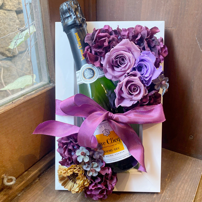 希少なシャンパン フィーヌフルールとプリザーブドフラワーのギフト【額縁アレンジ Small】ハーフボトル