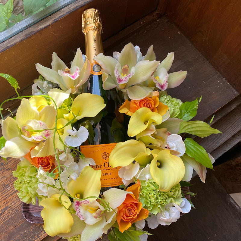 シャンパンと花 誕生日プレゼント もらって嬉しい