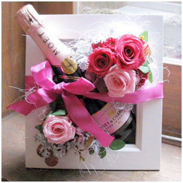 モエ　結婚祝い　額ぶちアレンジ