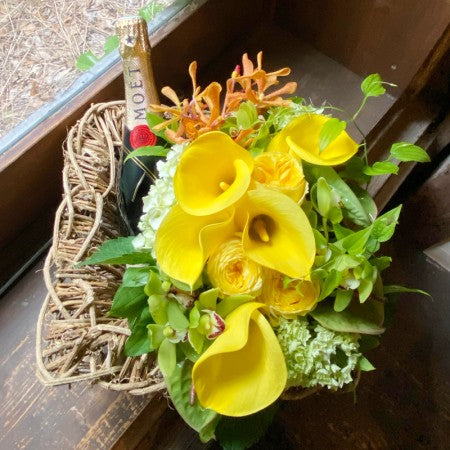 結婚祝い 誕プレ シャンパンと花ギフト【かごアレンジ】おしゃれな